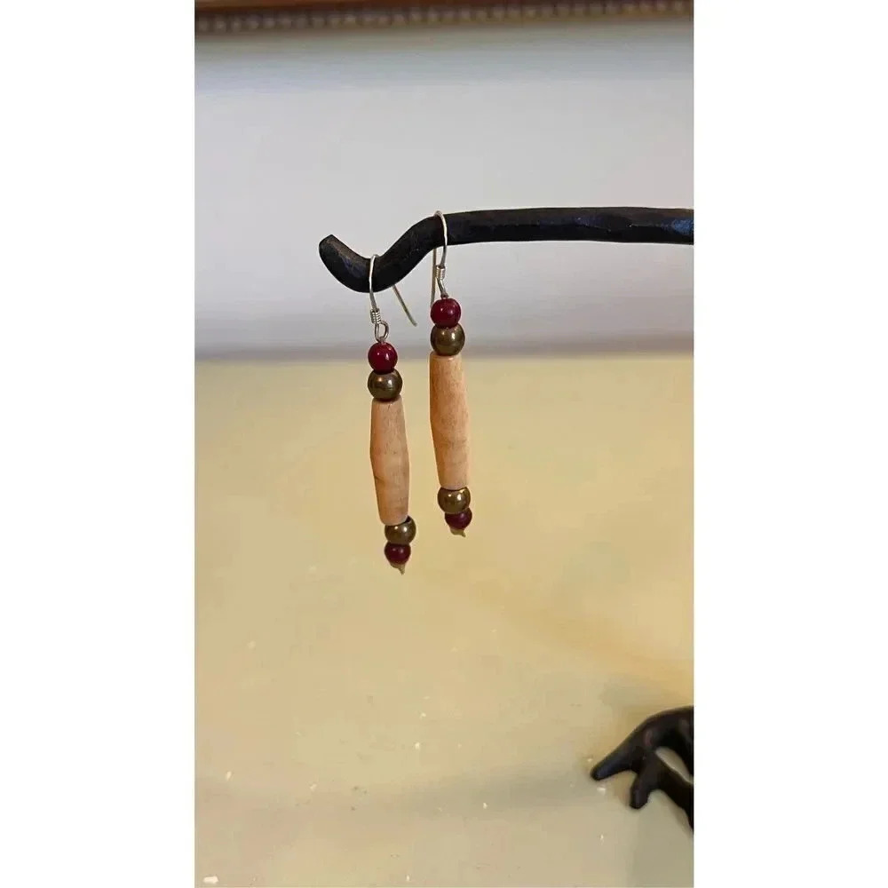 Vintage Womens Brown Red Beaded Wooden Drop Earrings Fashion Jewelry Collection‎